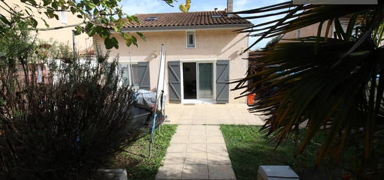 Maison 2 étages  à vendre, 6 pièces, 4 chambres, 102 m²