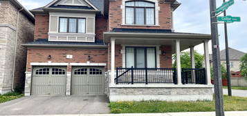 1 Collier Cres, Markham, ON L6E 0T2