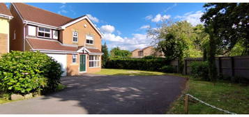 4 bed detached house for sale