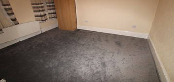 2 bed flat to rent