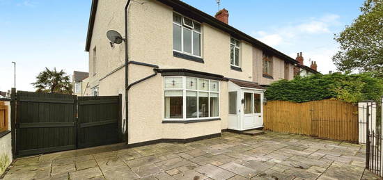 4 bed semi-detached house for sale