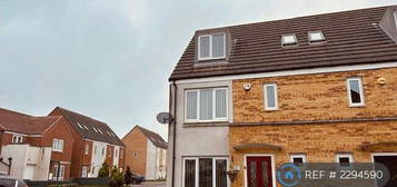 4 bedroom semi-detached house