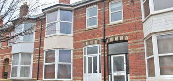 6 bed terraced house to rent