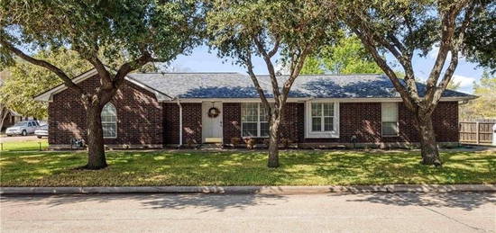 4021 Windswept Dr, College Station, TX 77845