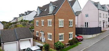 4 bed detached house for sale