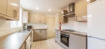 3 bedroom flat to rent