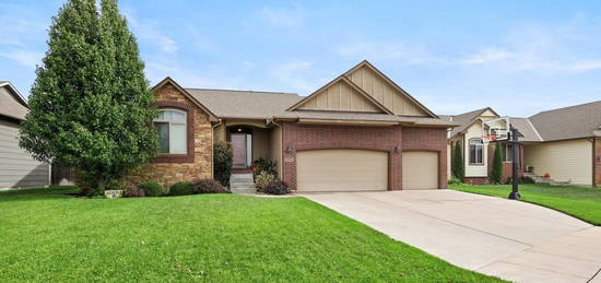 2652 N Bluestone Ct, Andover, KS 67002