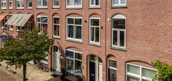 Johannes Camphuysstraat 13