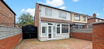 3 bed semi-detached house for sale