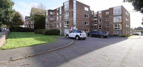 Flat for sale in Widmore Road, Bromley BR1