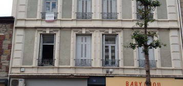 62 m² traversant Rue des alliés proche centre