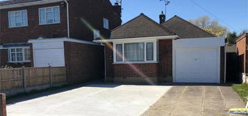 2 bedroom detached bungalow to rent