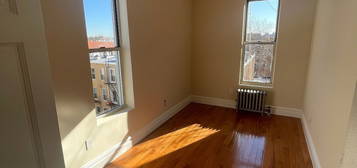 195 Driggs Ave APT 5A, Brooklyn, NY 11222