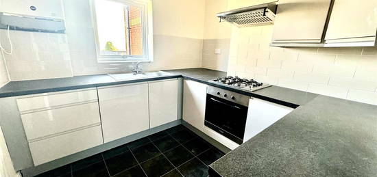 Flat to rent in Glossop Road, Sheffield S10