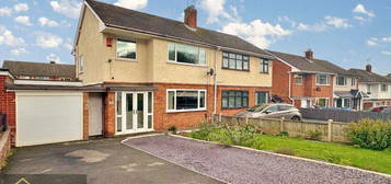 3 bed semi-detached house for sale