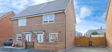 2 bedroom semi-detached house for sale