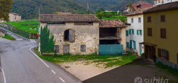 CASA DI CORTE A BADIA CALAVENA