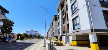 CUMHURİYET MAHALLESİ'NDE DENİZE YAKIN FIRSAT FİYATLI 3+1 DAİRE