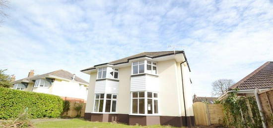 4 bedroom detached house