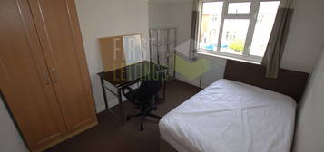 3 bed shared accommodation to rent