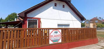 Mezőcsát központjában egy hangulatos 68 m² 2 szobás + nappalis jó állapotú családi ház ELADÓ!