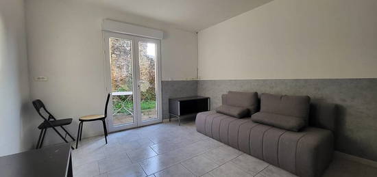 Studio meublé  à louer, 1 pièce, 21 m², Terrasse