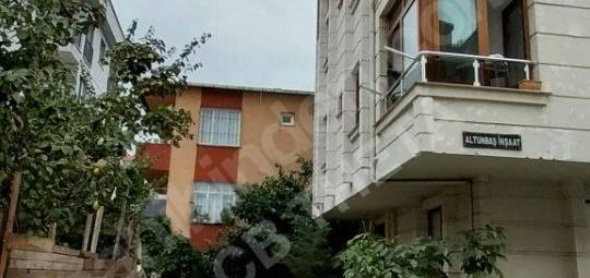 Bulgurlu metroya yakın. 1+1 Ayrı mutfaklı 67m2 kiralık daire.