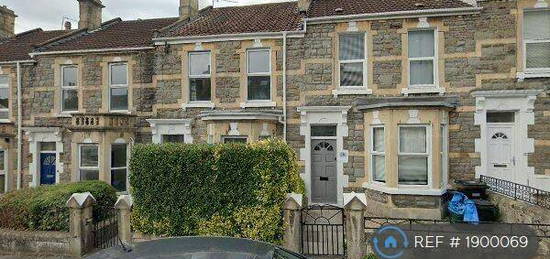 5 bedroom terraced house