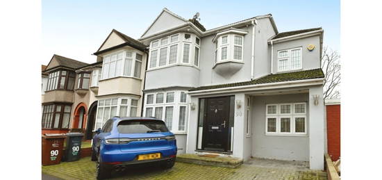 6 bed semi-detached house for sale