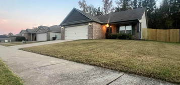 1316 Crossing Loop, Bryant, AR 72022