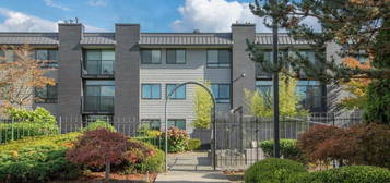 11300 1st Avenue NE UNIT 204, Seattle, WA 98125