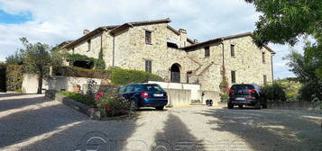 Casale/cascina in vendita in piazza Antonio Gramsci, 17