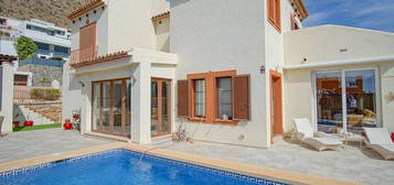 Casa en Cala de Finestrat, Finestrat