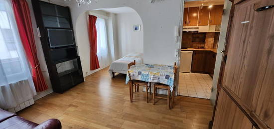 Studio  à vendre, 1 pièce, 26 m², Étage 1/5