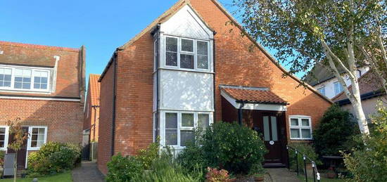 2 bedroom detached house for sale