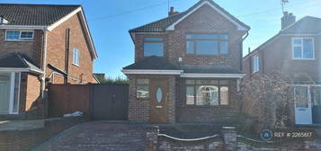 3 bedroom detached house