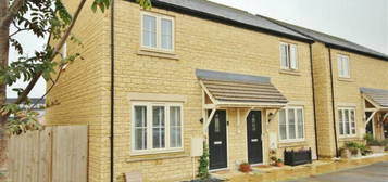 2 bedroom semi-detached house for sale