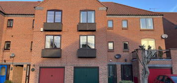 Town house to rent in Brewers Wharf, Newark NG24