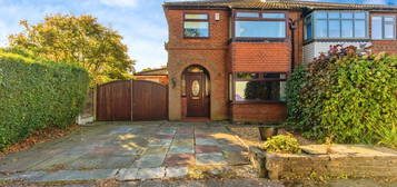 3 bed semi-detached house for sale