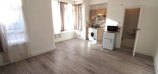 Studio to rent in Hillcrest Road, London W3