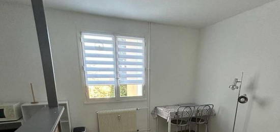 Studio 1 pièce 17 m²