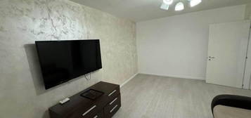 APARTAMENT 1 CAMERA,DECOMANDAT,FRUMOASA, BLOC FARA RISC DIN