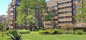 Flat for sale in Furze Hill, Hove BN3