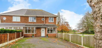 4 bedroom semi-detached house for sale