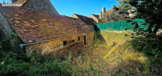 Maison en pierre avec Jardin à Rénover Secteur Cerisé