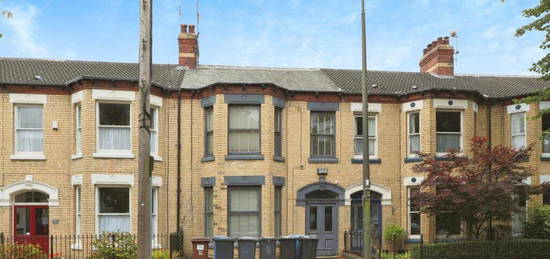 6 bedroom terraced house for sale