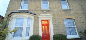 5 bedroom semi-detached house