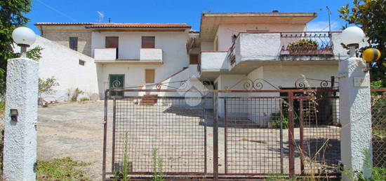 CASA SEMINDIPENDENTE A GIULIANOVA