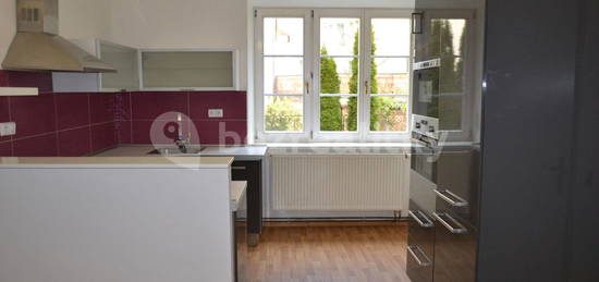 Pronájem bytu 2+kk 47 m², Aksamitova, Olomouc