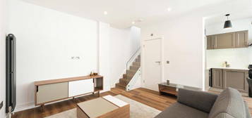 2 bedroom mews house